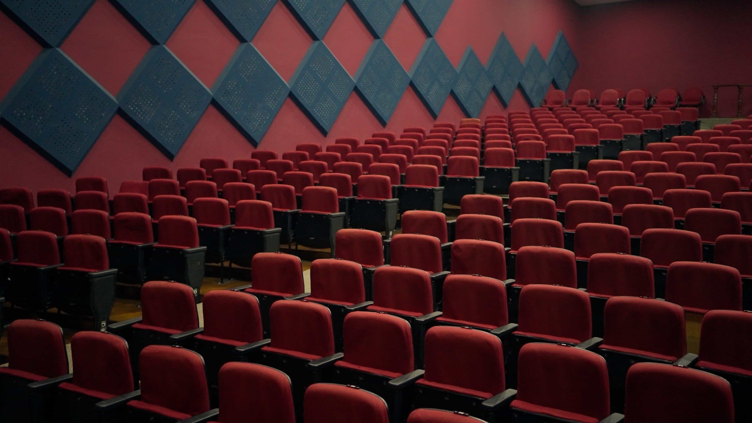 Arte de divulgação de Apresentação Final Curso de Teatro
