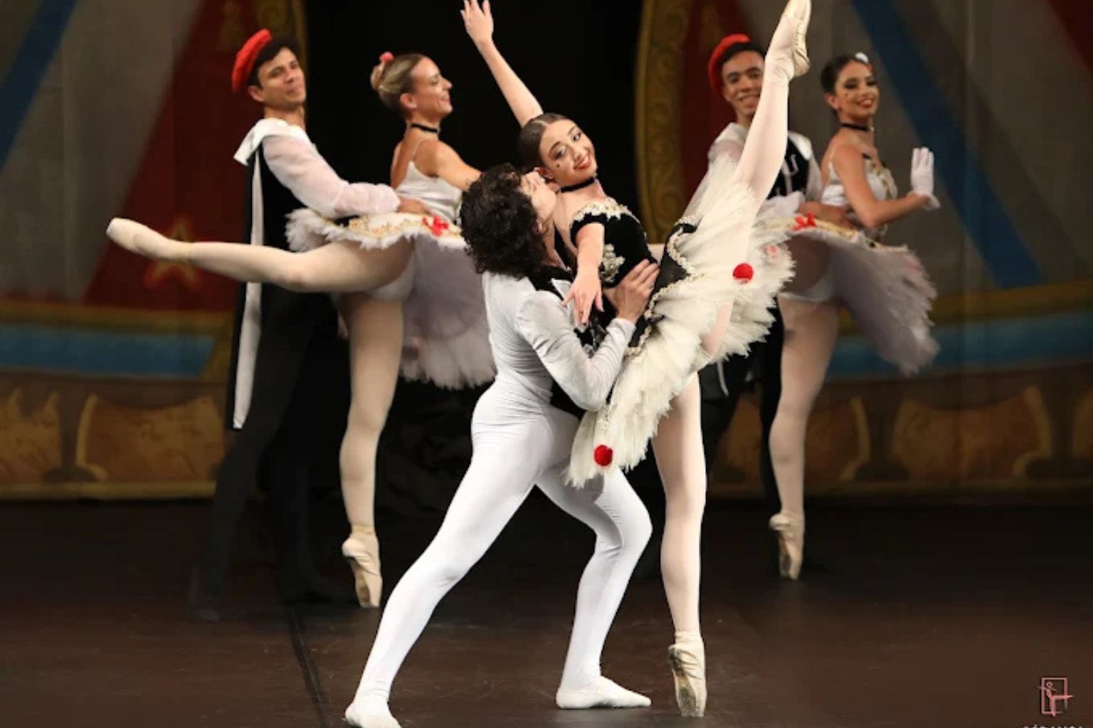 Arte de divulgação de Ballet Juliana Maciel