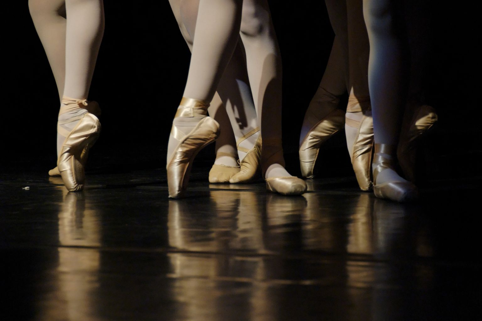 Arte de divulgação de Ballet Livre Adulto